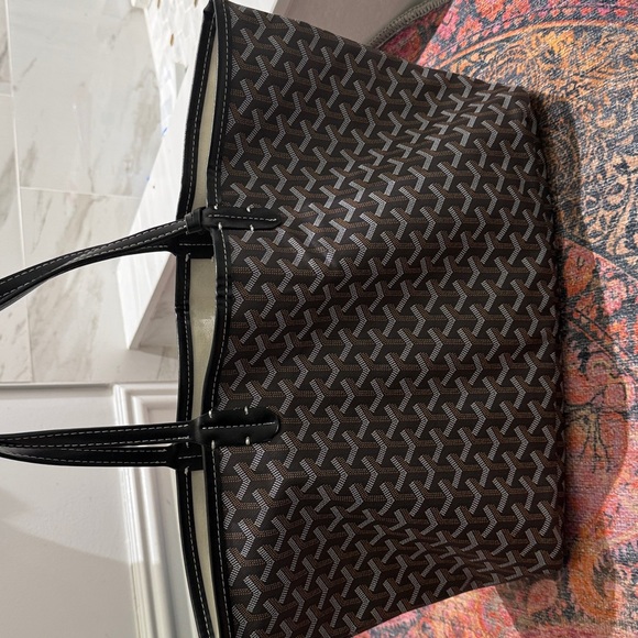 purse Handbags - Stylish Black and Brown Tote Bag